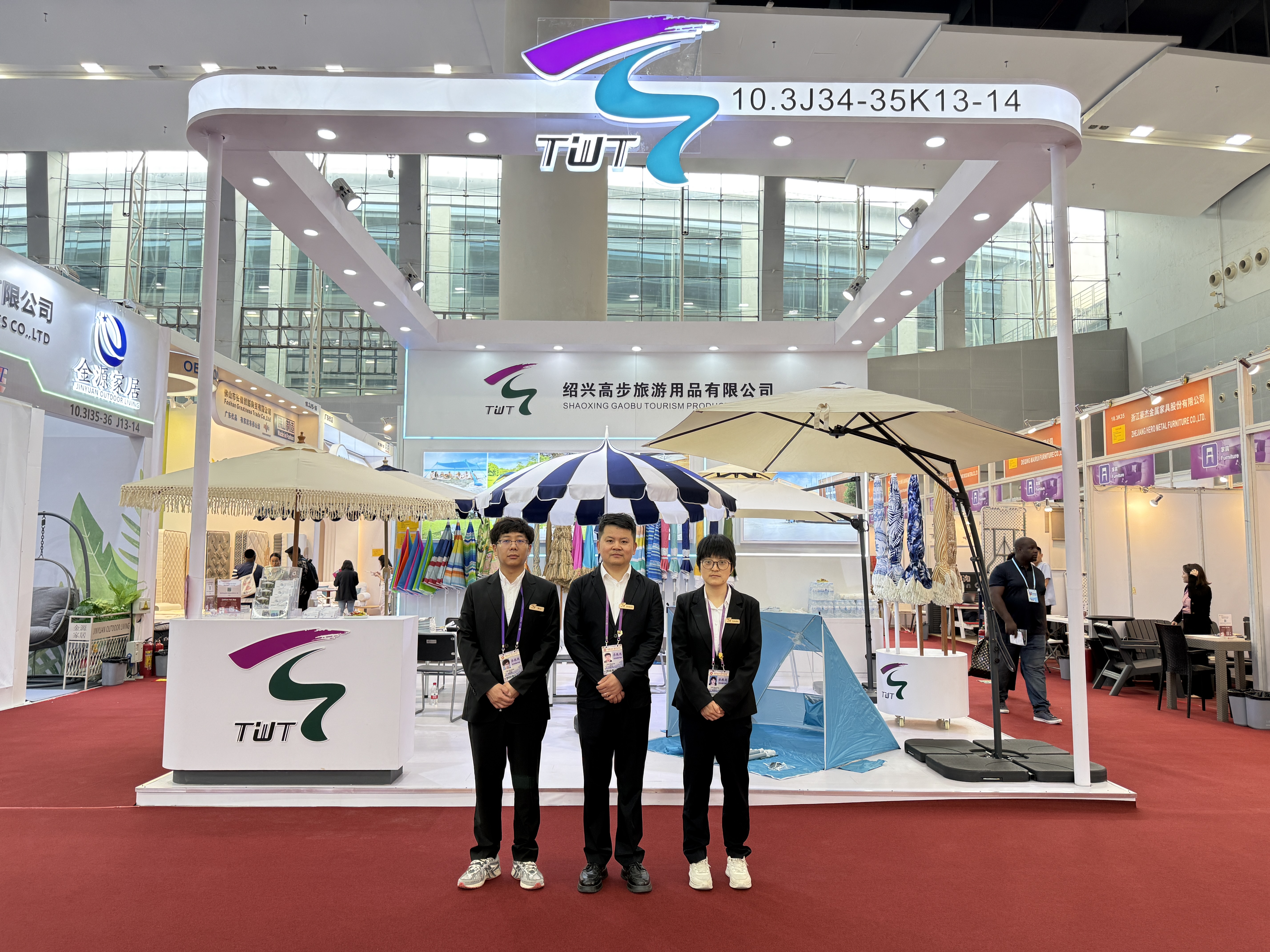 Shaoxing Gaobu Tourism Products Co., Ltd. esiintyi The Canton Fair -tapahtumassa innovatiivisten ulkotuotteiden esittämiseksi.